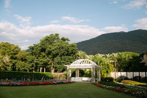 A Once-in-a-Lifetime Stay: A Promise Between Gardens and Herbs | One-Night Stay with One Meal