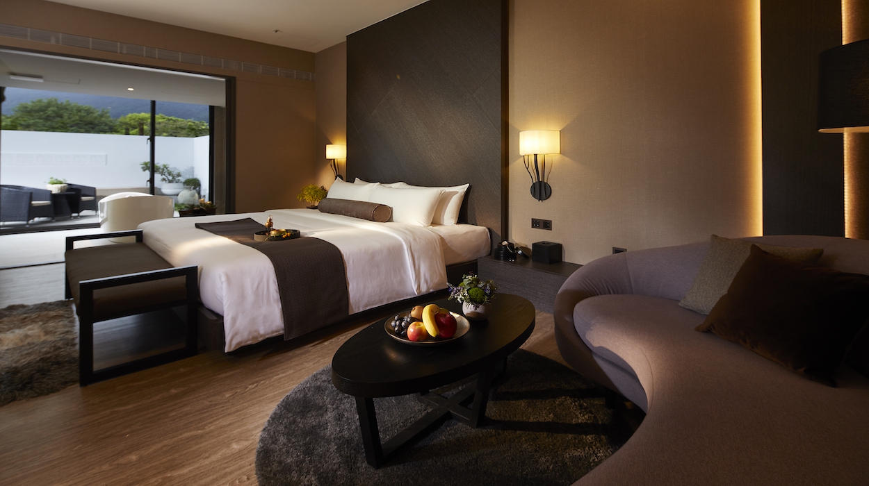 Lavender Cabana Suite