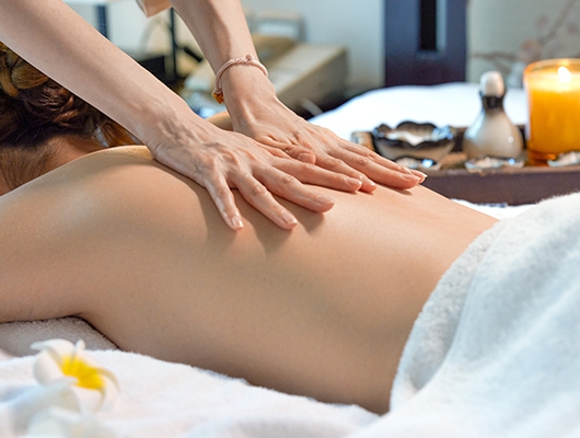 背部釋壓 BACK AND SHOULDERS MASSAGE