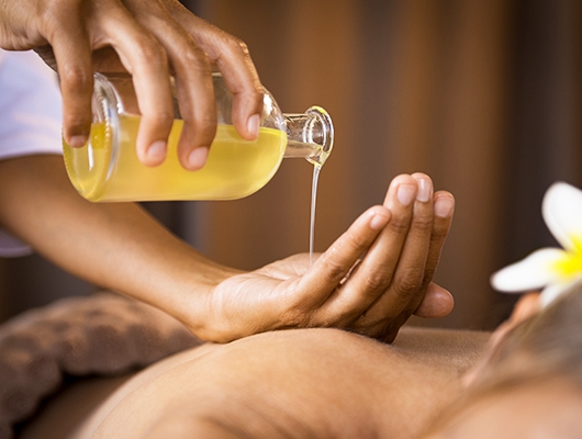 阿育吠陀熱油按摩 ABHYANGAM-AYURVEDA HOT OIL MASSAGE